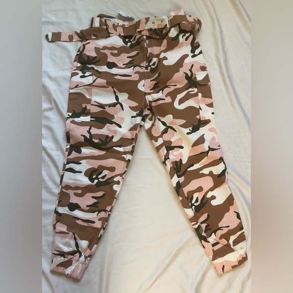 BELTED CAMOUFLAGE STRETCHY JOGGERS SIZE: 1X - Picture 2 of 7